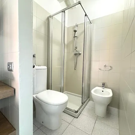 Iris 2 Di Apartman Dongo