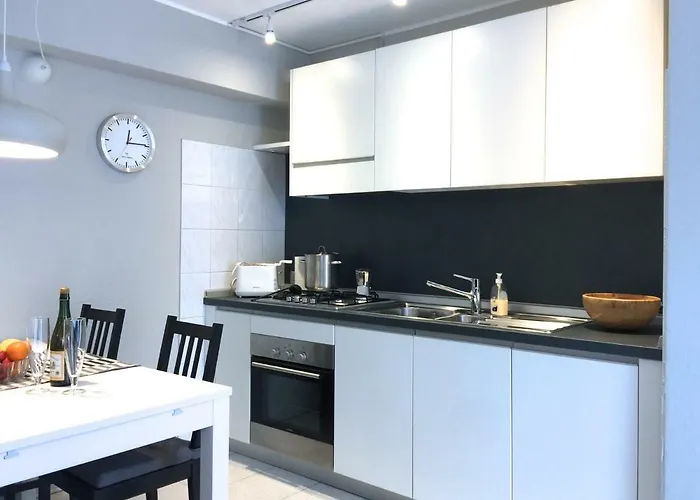 Iris 2 Di Apartman Dongo