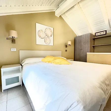 Apartment Iris 2 Di