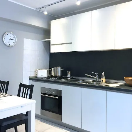 Iris 2 Di Apartment Dongo
