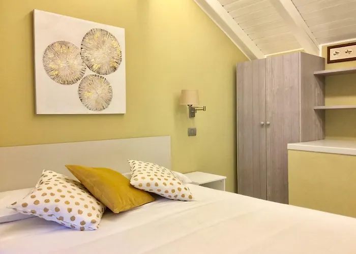 Iris 2 Di Apartman Dongo